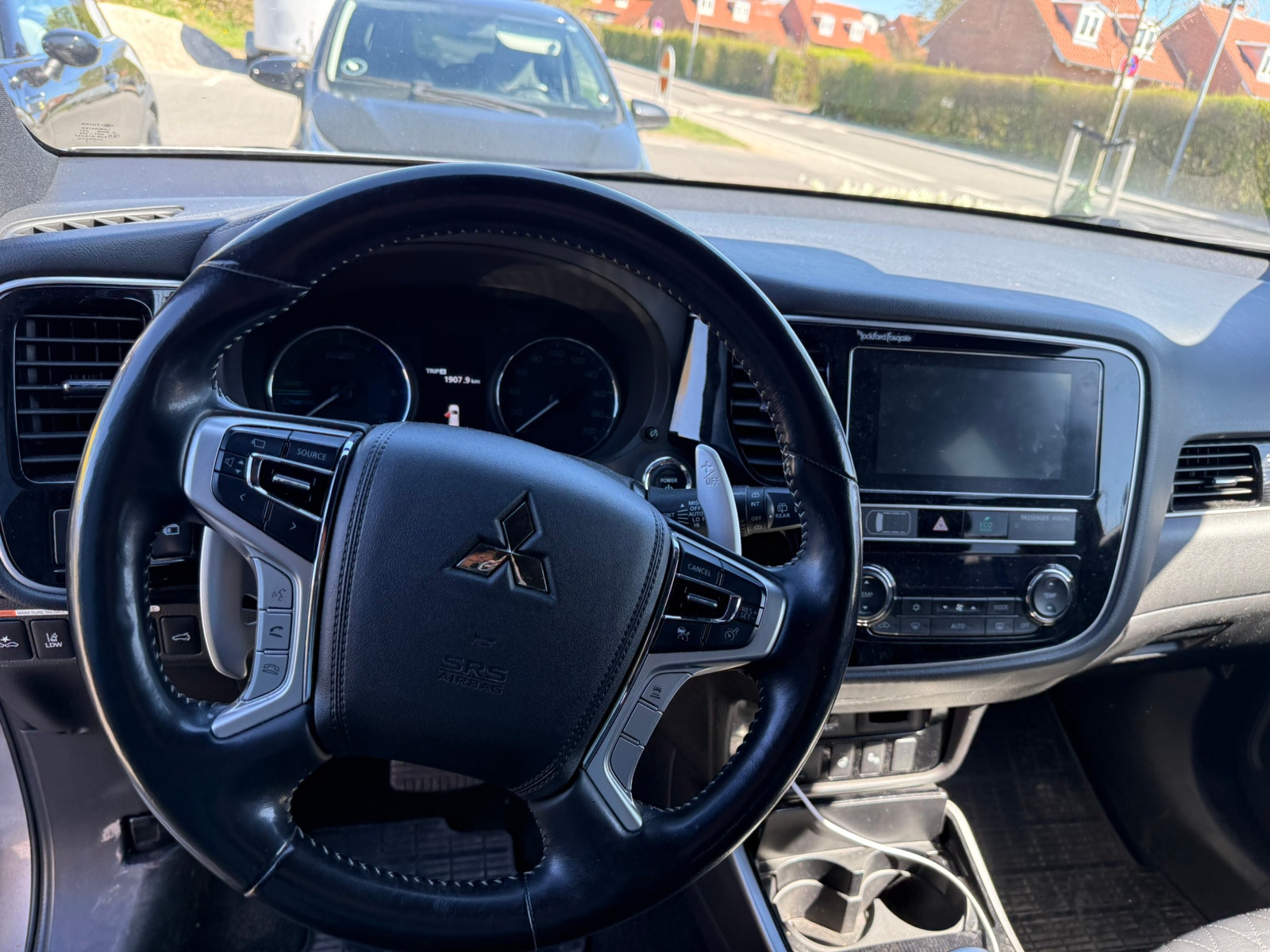 Mitsubishi Outlander PHEV CVT, 224ps, 2019