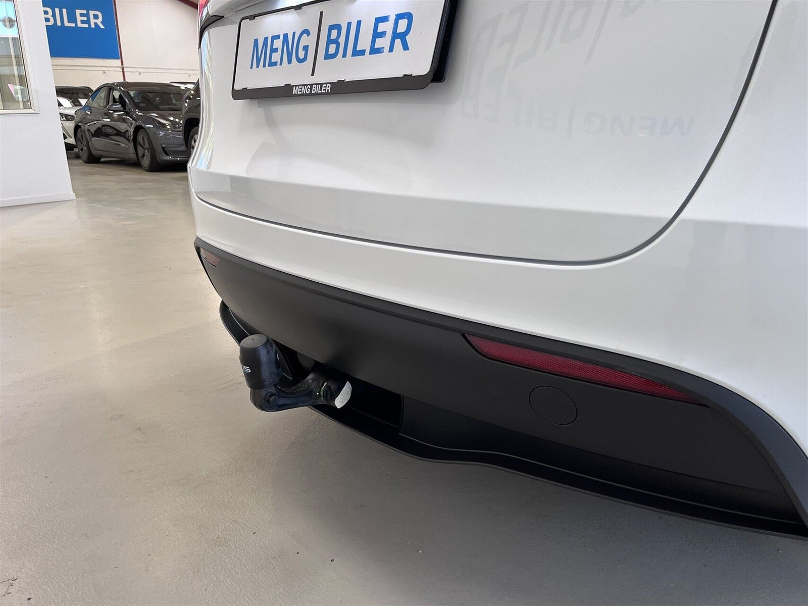 Tesla Model Y Standard Range RWD, 299ps, 2023