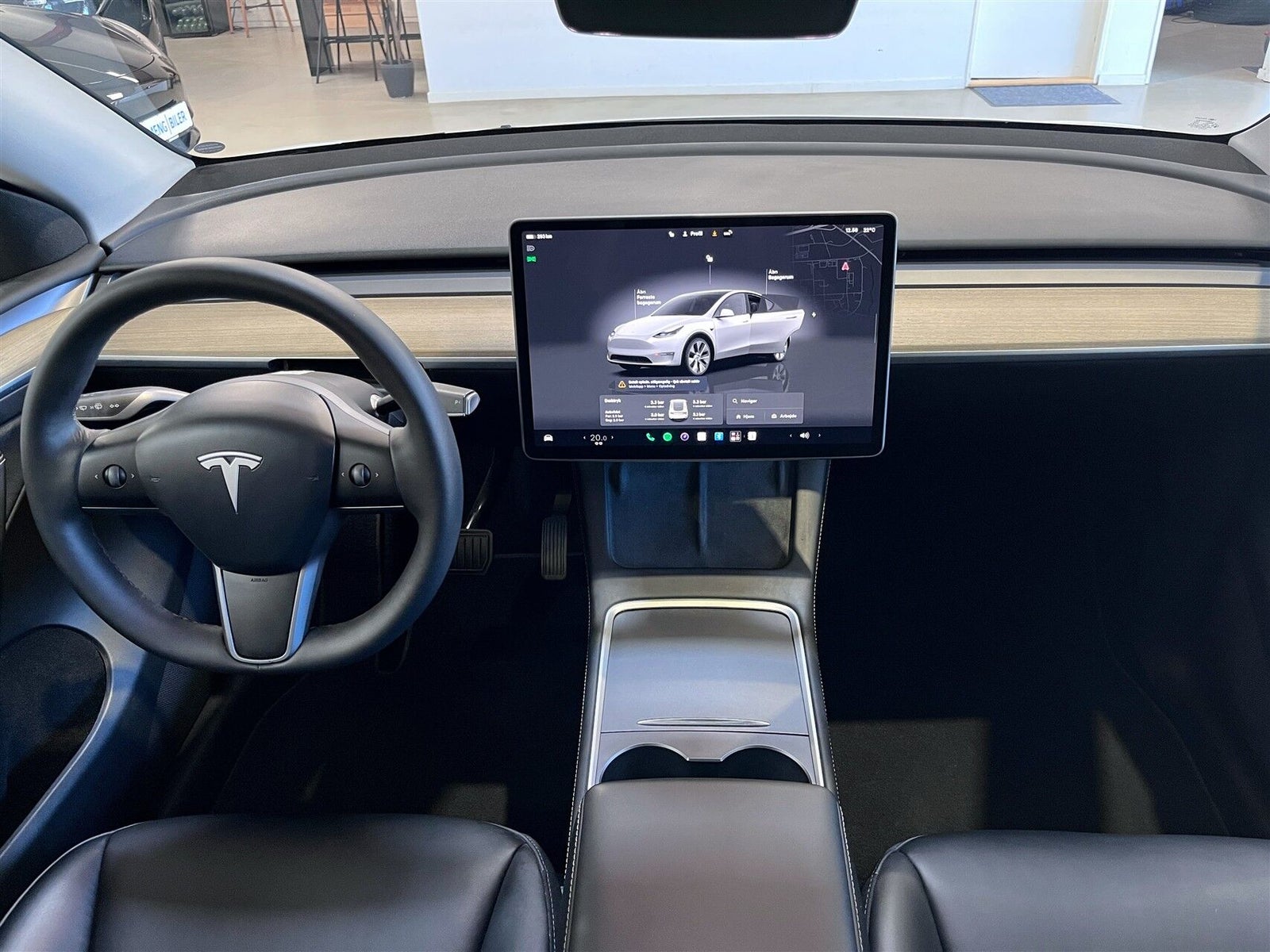Tesla Model Y Standard Range RWD, 299ps, 2023