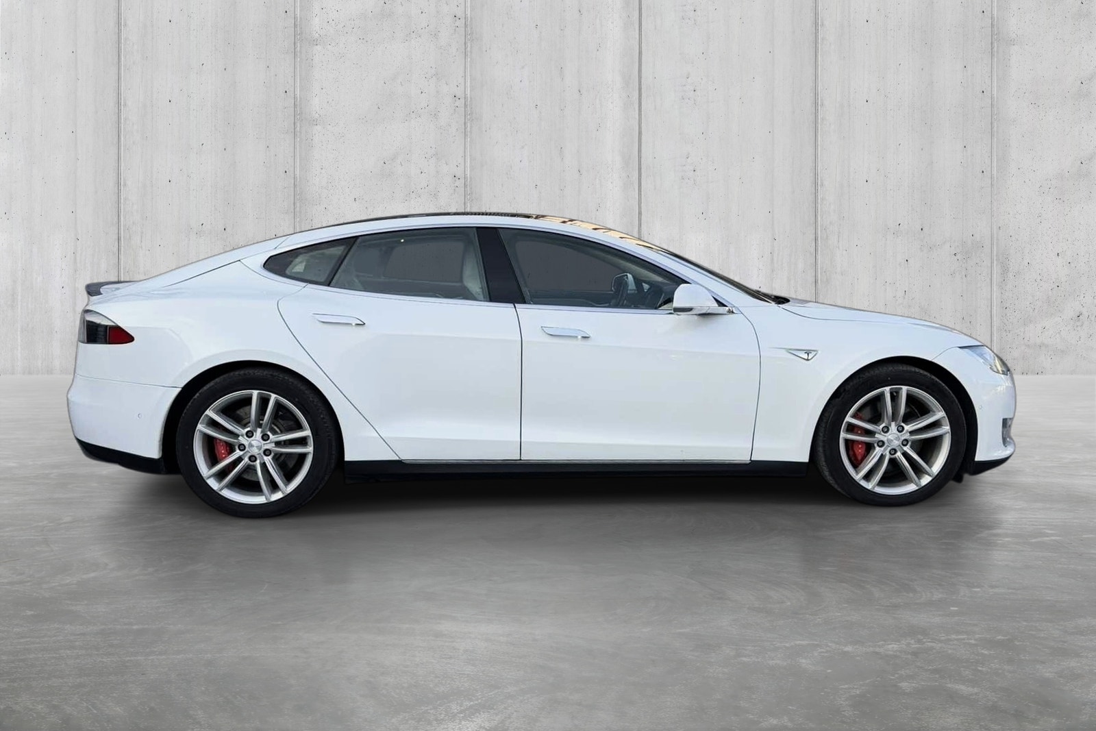 Tesla Model S P85D, 511ps, 2015