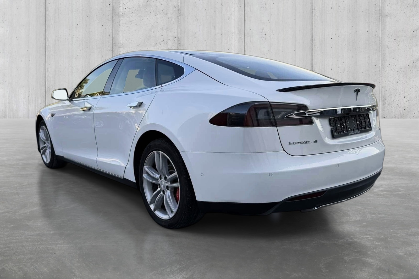 Tesla Model S P85D, 511ps, 2015