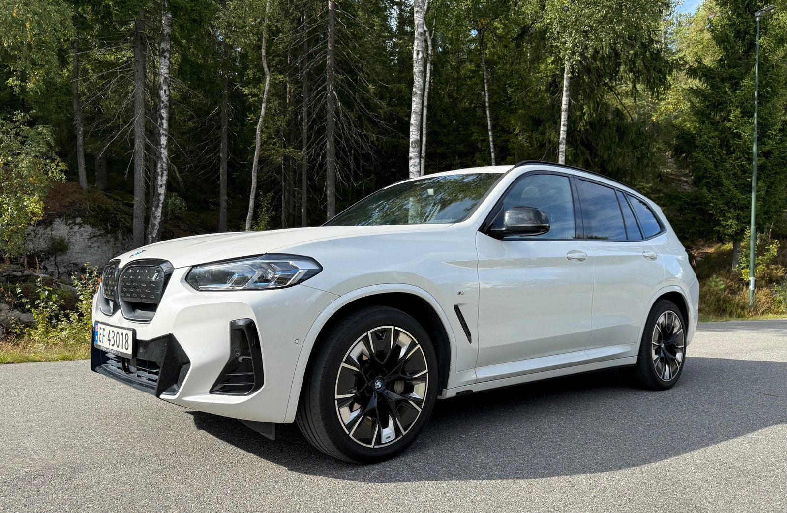 BMW iX3, 286hp, 2022