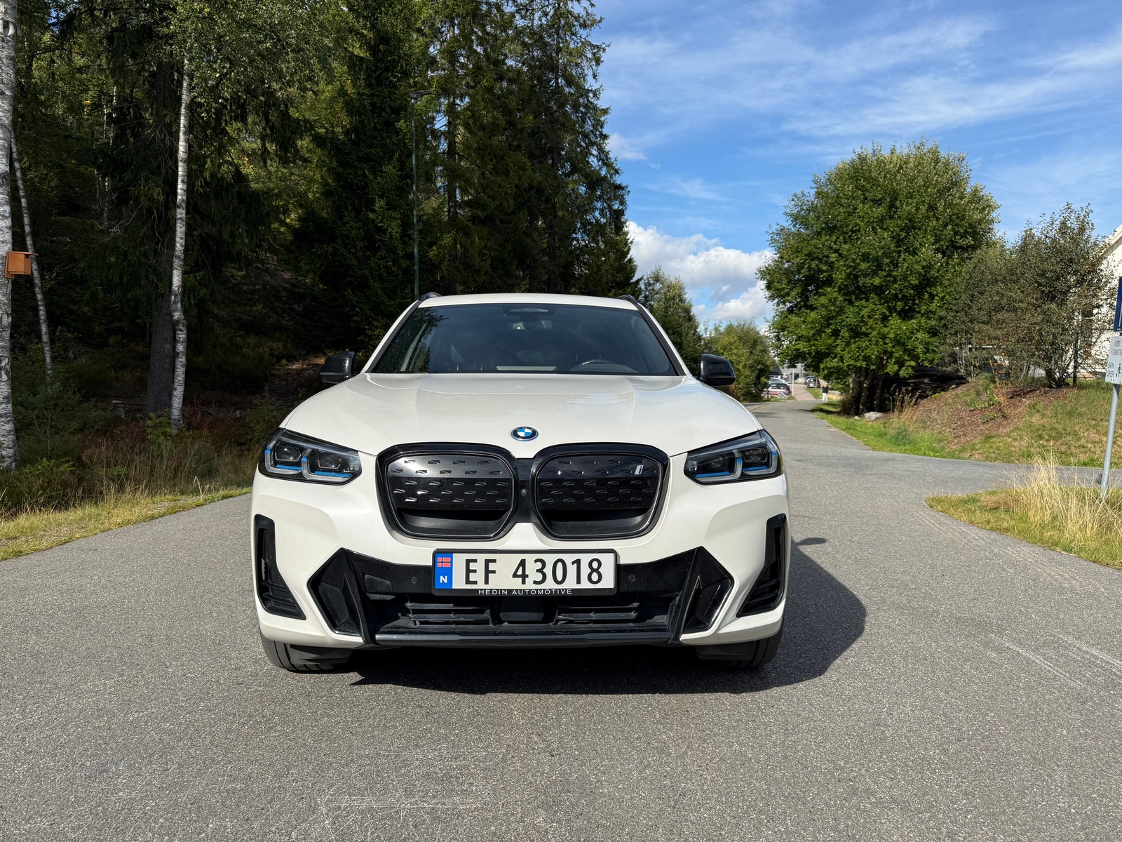 BMW iX3, 286hp, 2022