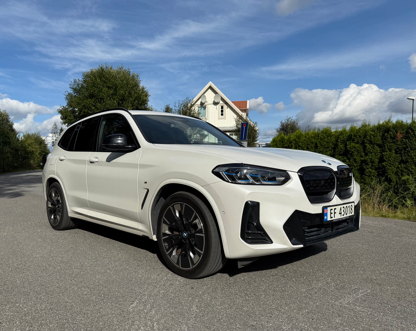 BMW iX3, 286hp, 2022
