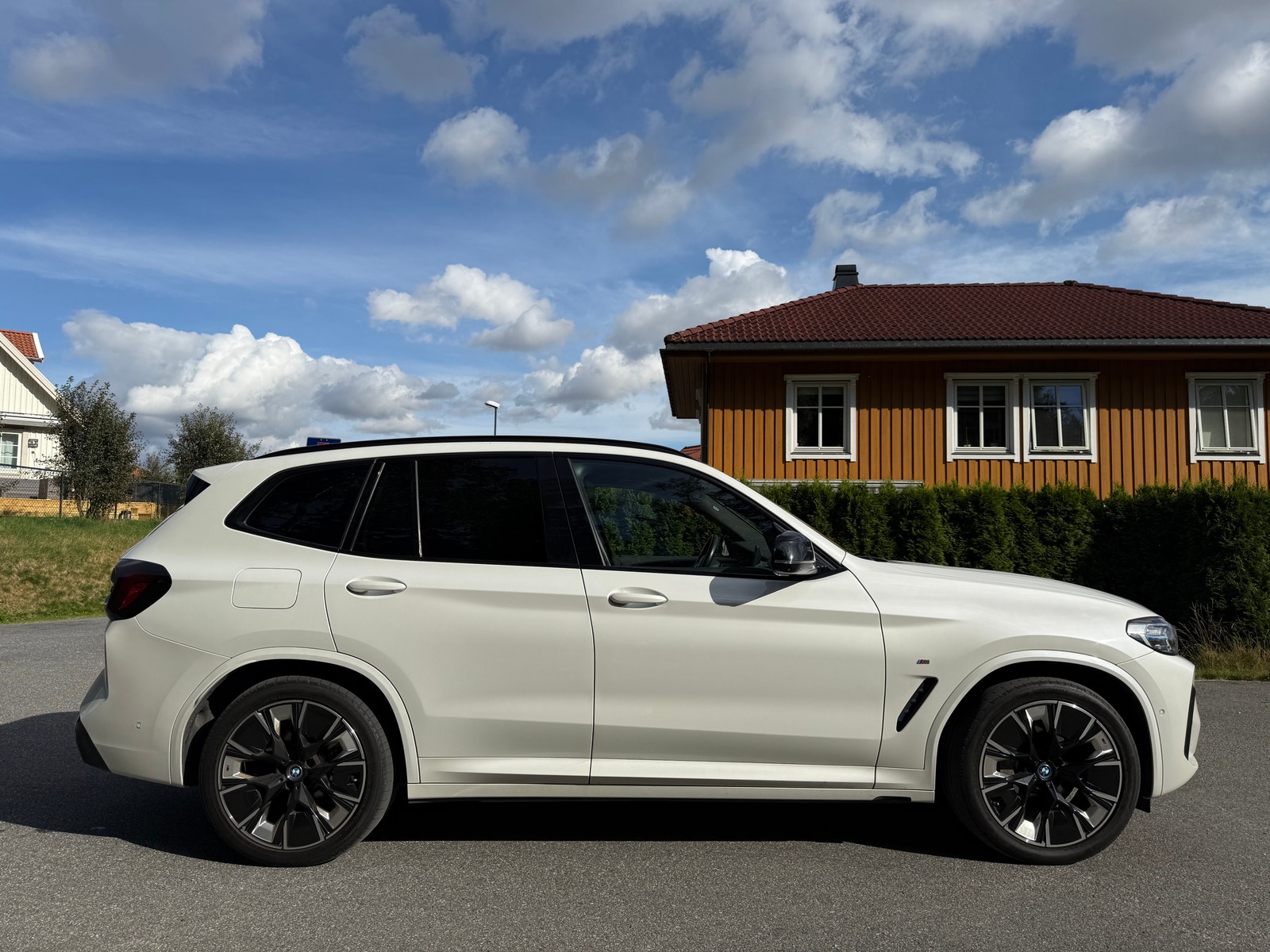 BMW iX3, 286hp, 2022