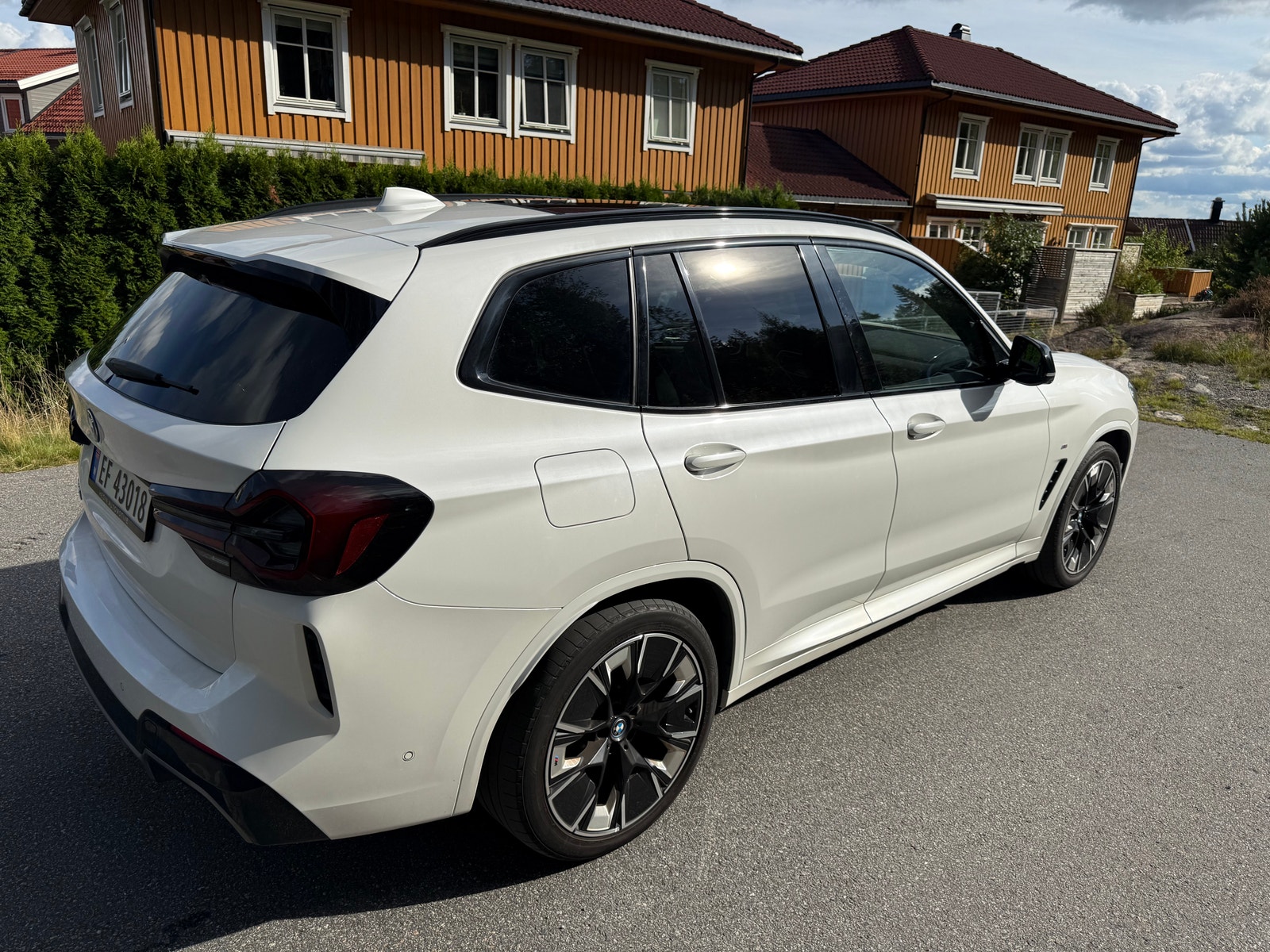 BMW iX3, 286hp, 2022
