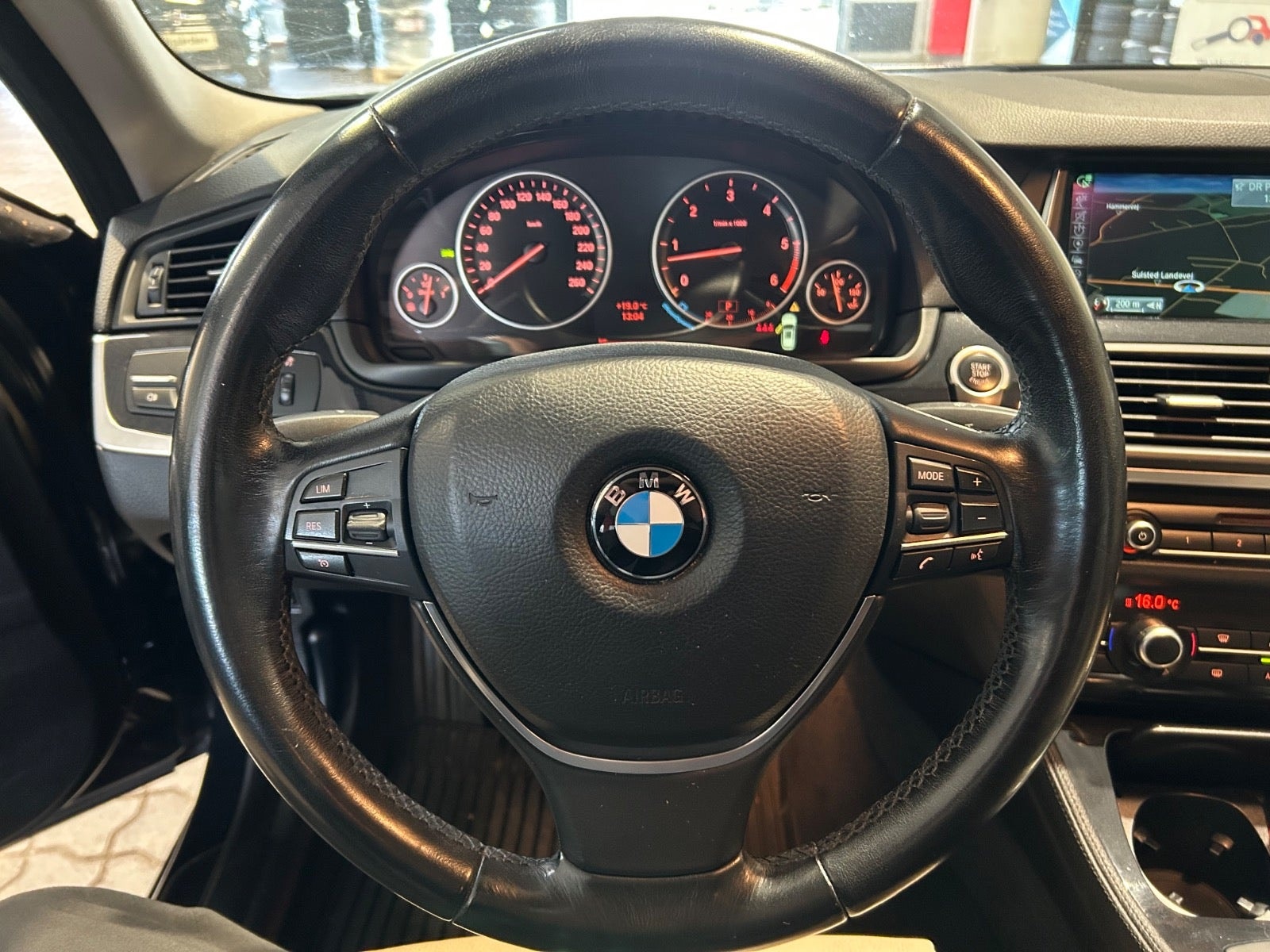 BMW 530d xDrive Touring Steptronic, 8-trins, 258ps, 2014