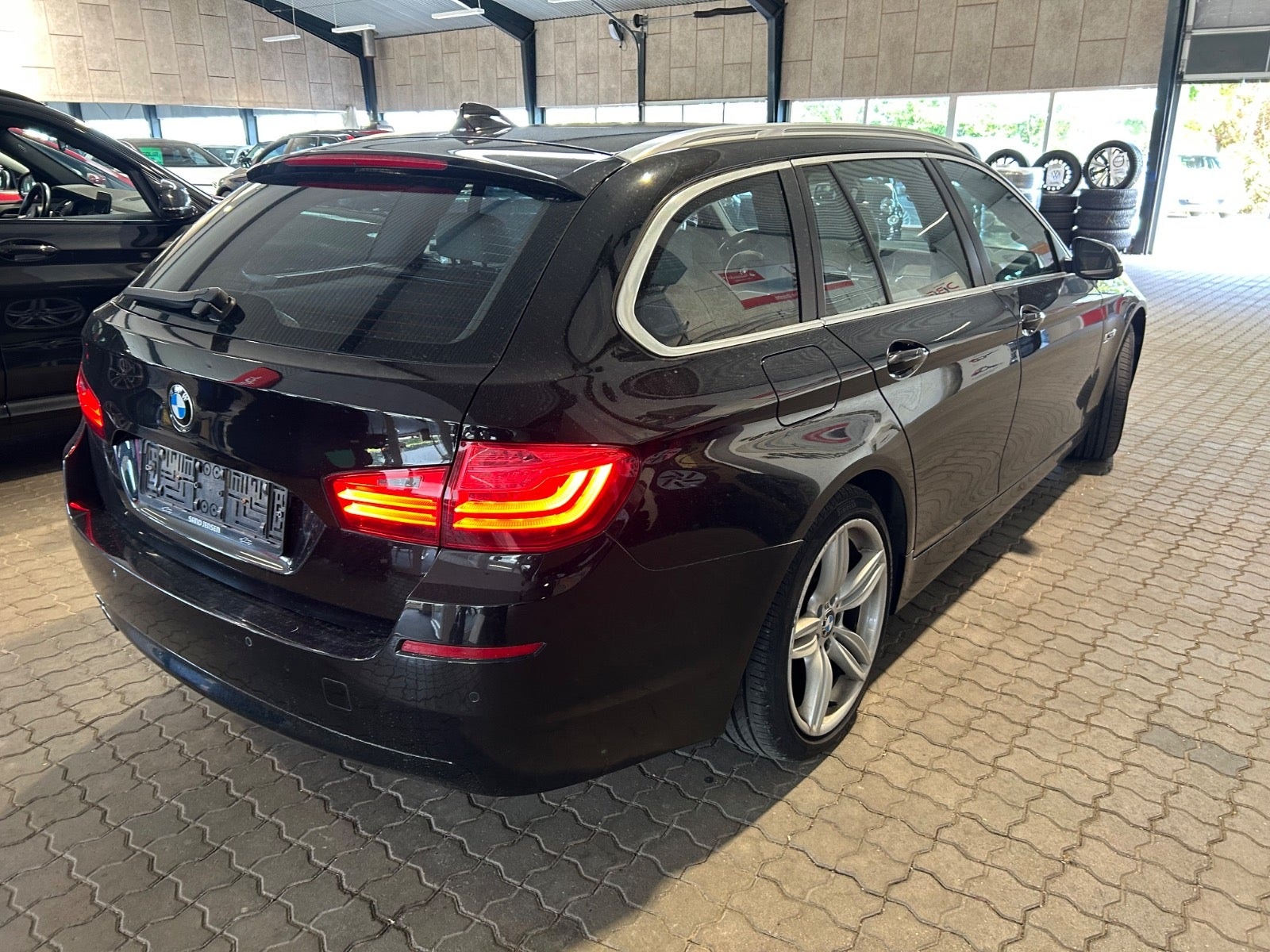 BMW 530d xDrive Touring Steptronic, 8-trins, 258ps, 2014