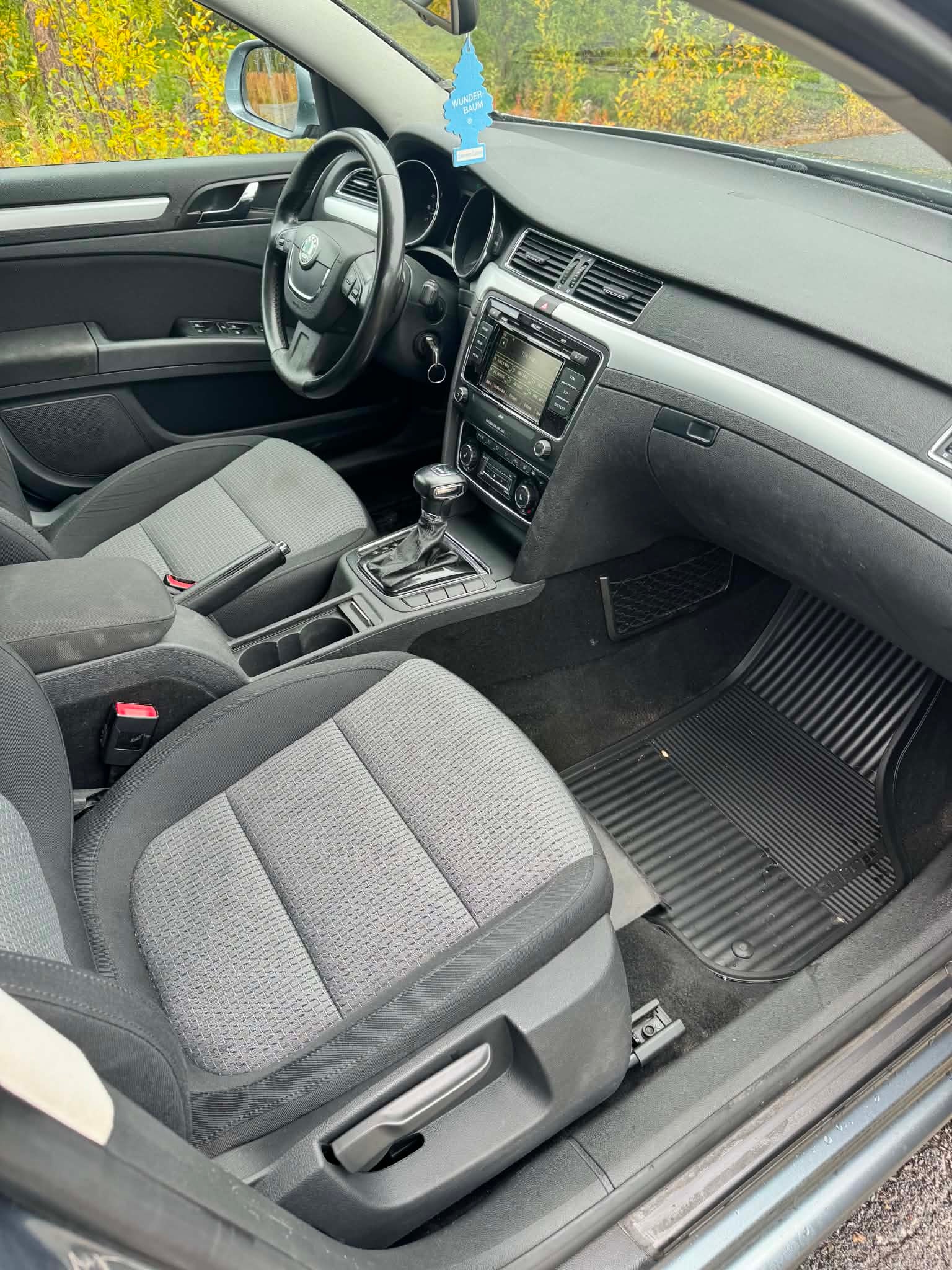 Škoda Superb Stasjonsvogn 2.0 TDI DSG sekvensiell, 6-trinn, 140hk, 2011