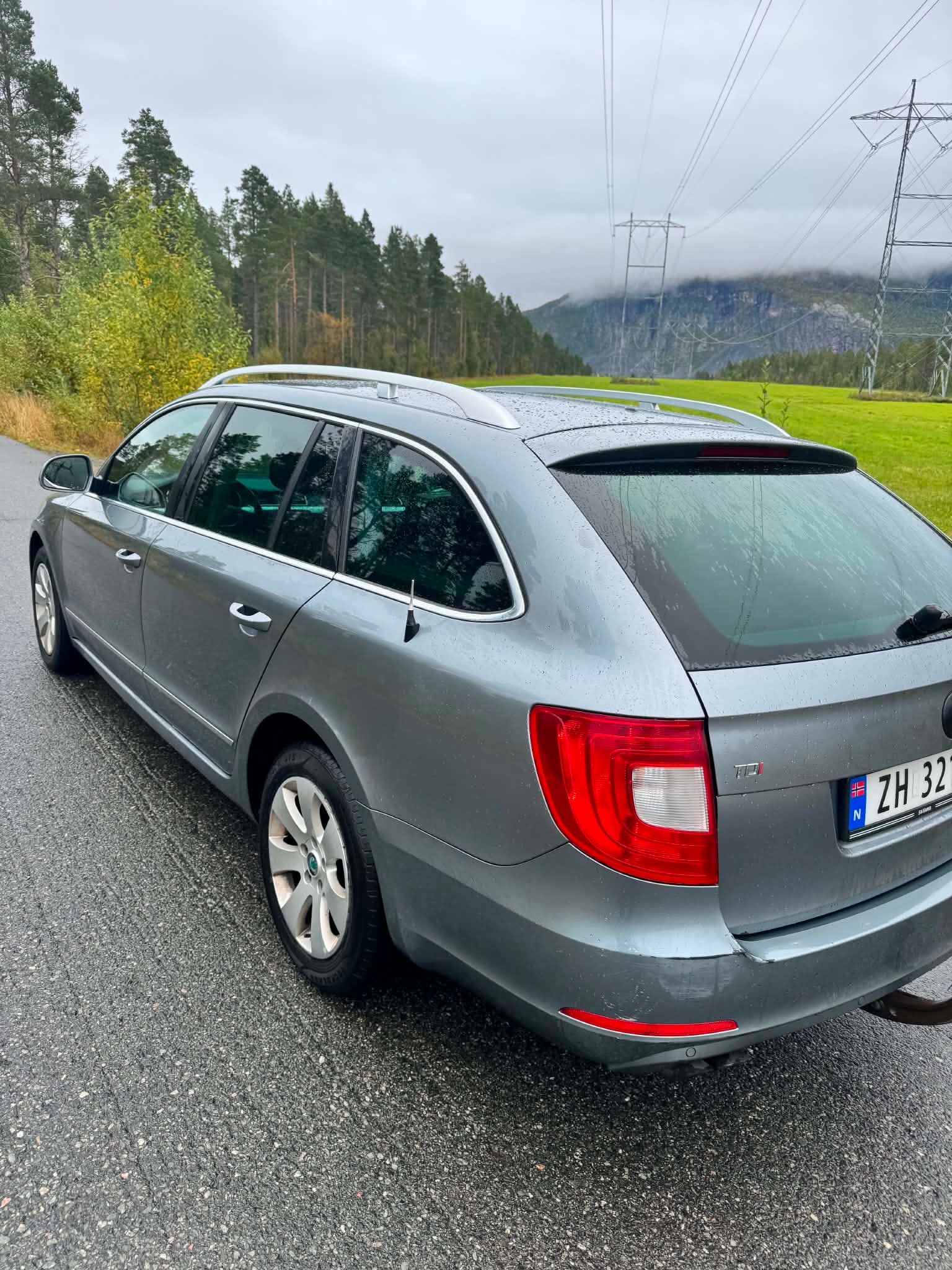 Škoda Superb Stasjonsvogn 2.0 TDI DSG sekvensiell, 6-trinn, 140hk, 2011