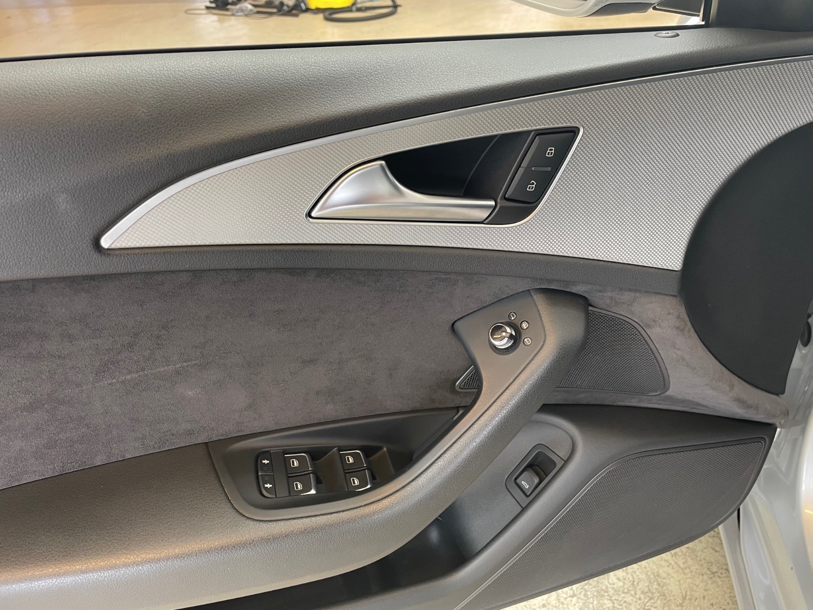 Audi A6 Avant 2.0 TDI Multitronic, 163hp, 2012