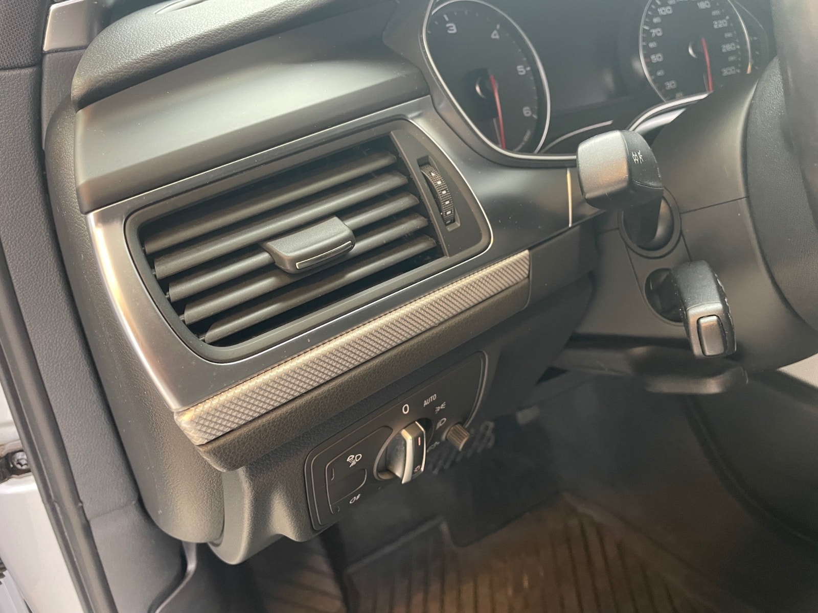 Audi A6 Avant 2.0 TDI Multitronic, 163hp, 2012