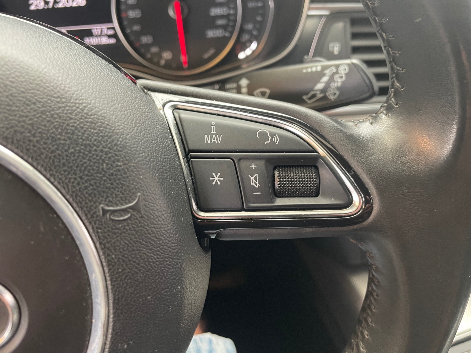 Audi A6 Avant 2.0 TDI Multitronic, 163hp, 2012