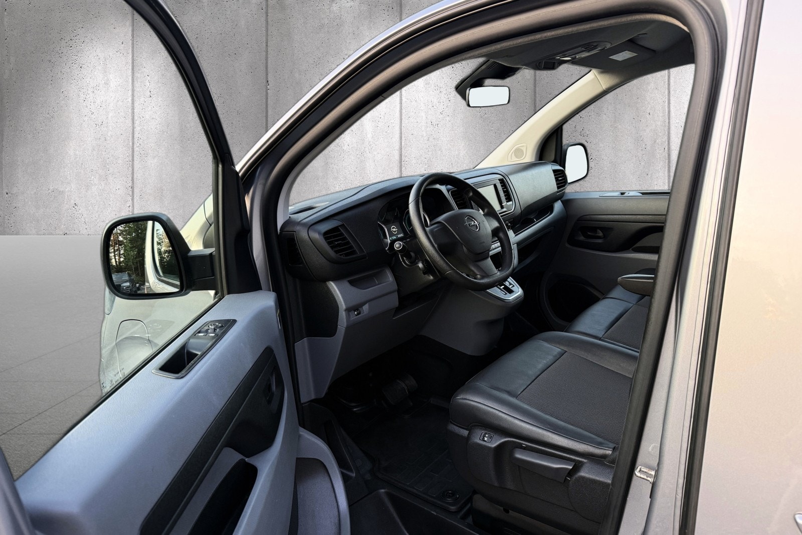 Opel Vivaro-e Panel Van, 136ps, 2021