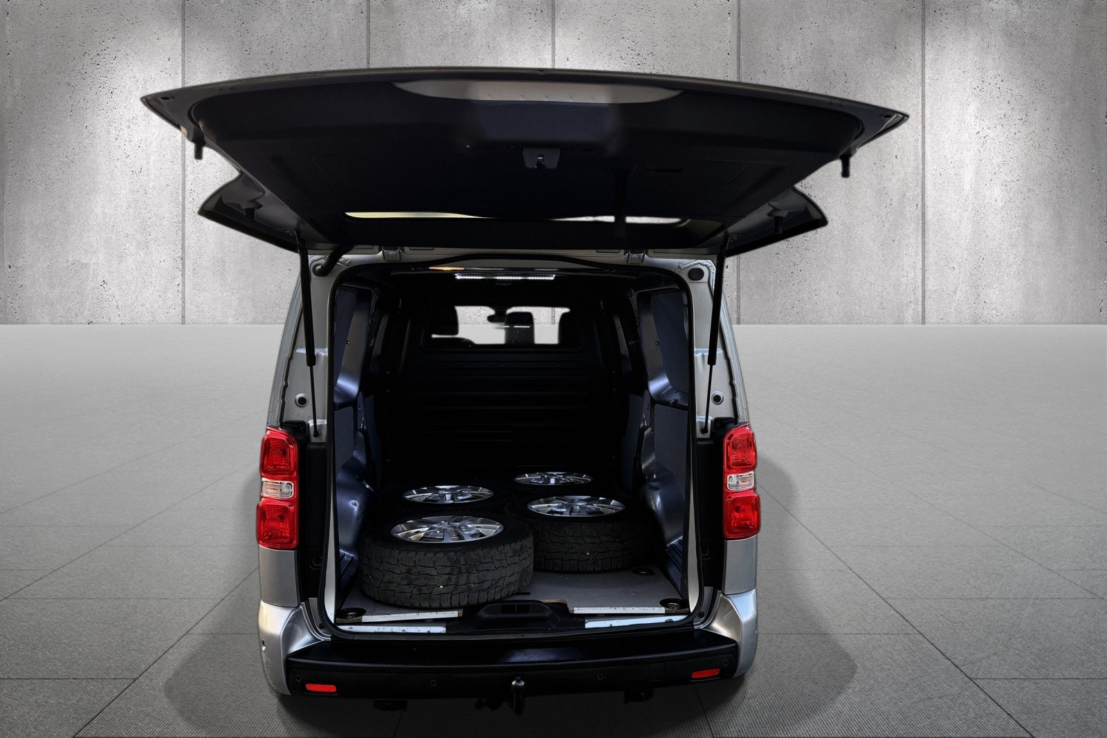 Opel Vivaro-e Panel Van, 136ps, 2021