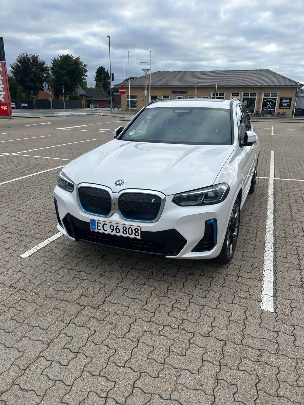BMW iX3, 286hp, 2023