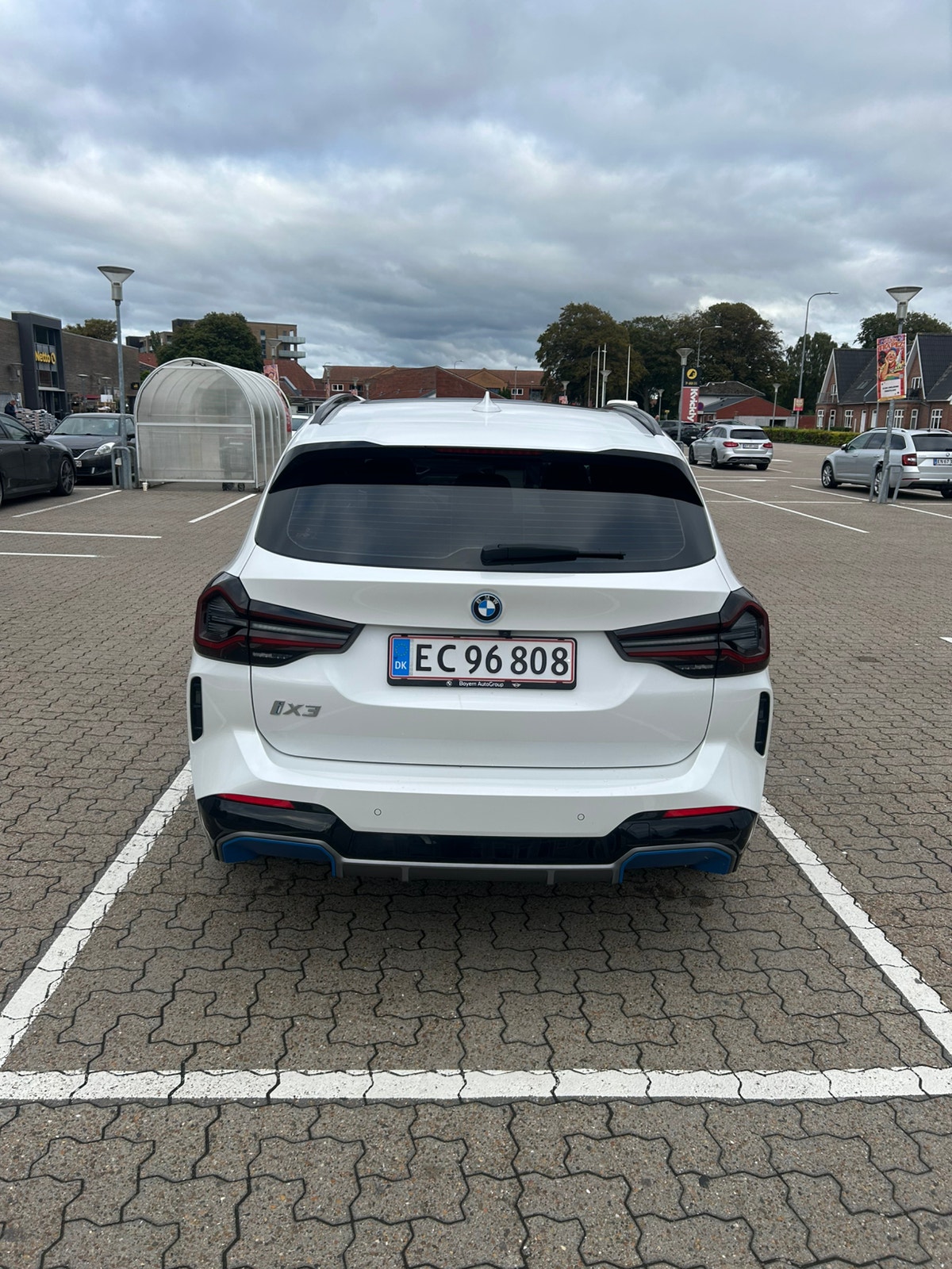 BMW iX3, 286hp, 2023
