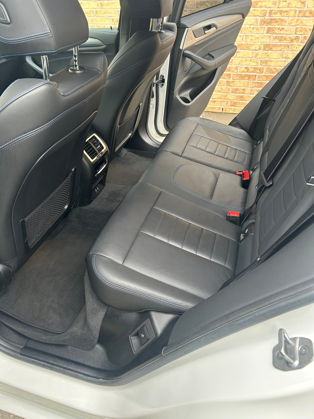 BMW iX3, 286hp, 2023