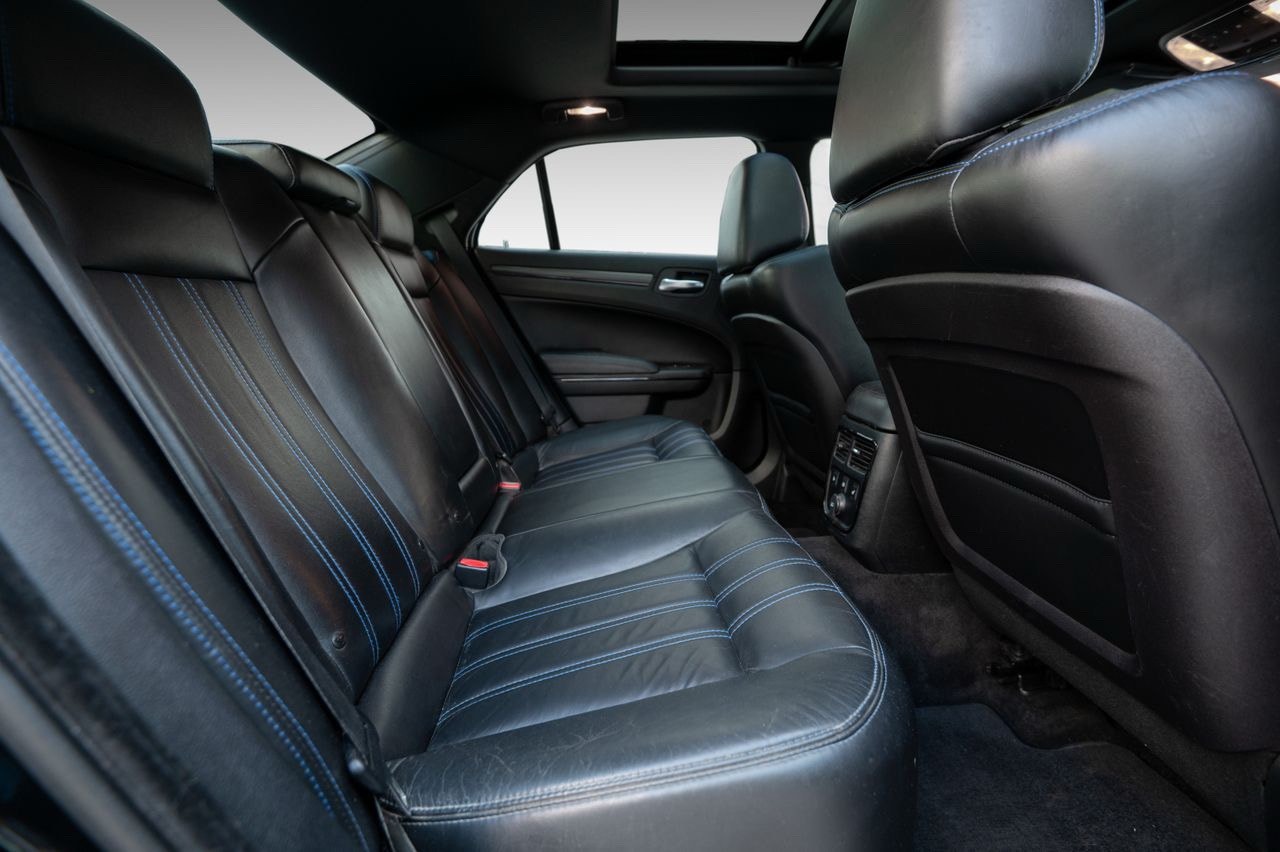 Chrysler 300C 5.7 V8 HEMI Automatic, 368hp, 2012