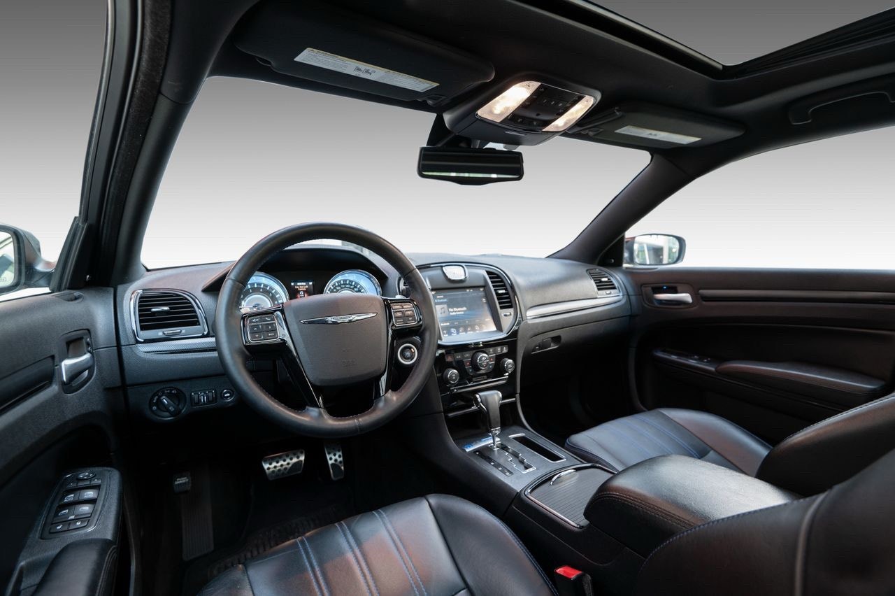 Chrysler 300C 5.7 V8 HEMI Automatic, 368hp, 2012