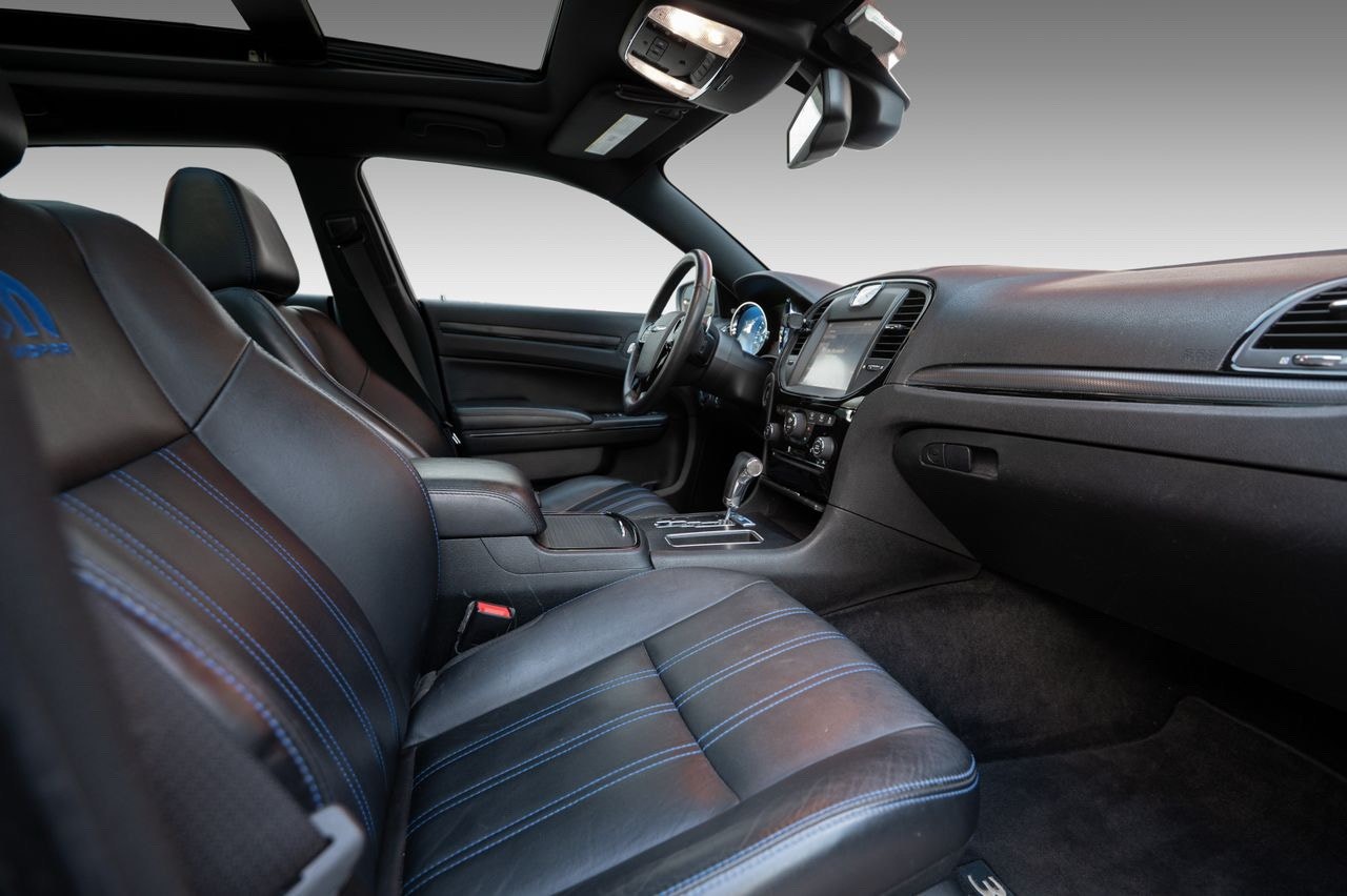 Chrysler 300C 5.7 V8 HEMI Automatic, 368hp, 2012
