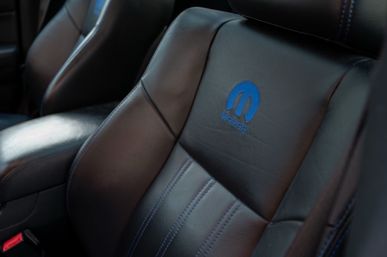 Chrysler 300C 5.7 V8 HEMI Automatic, 368hp, 2012