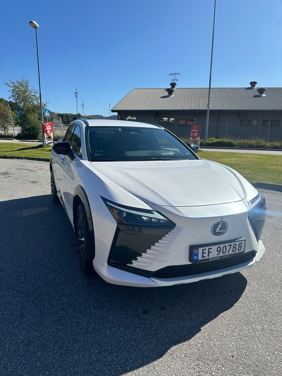 Lexus RZ 450e, 313ps, 2023