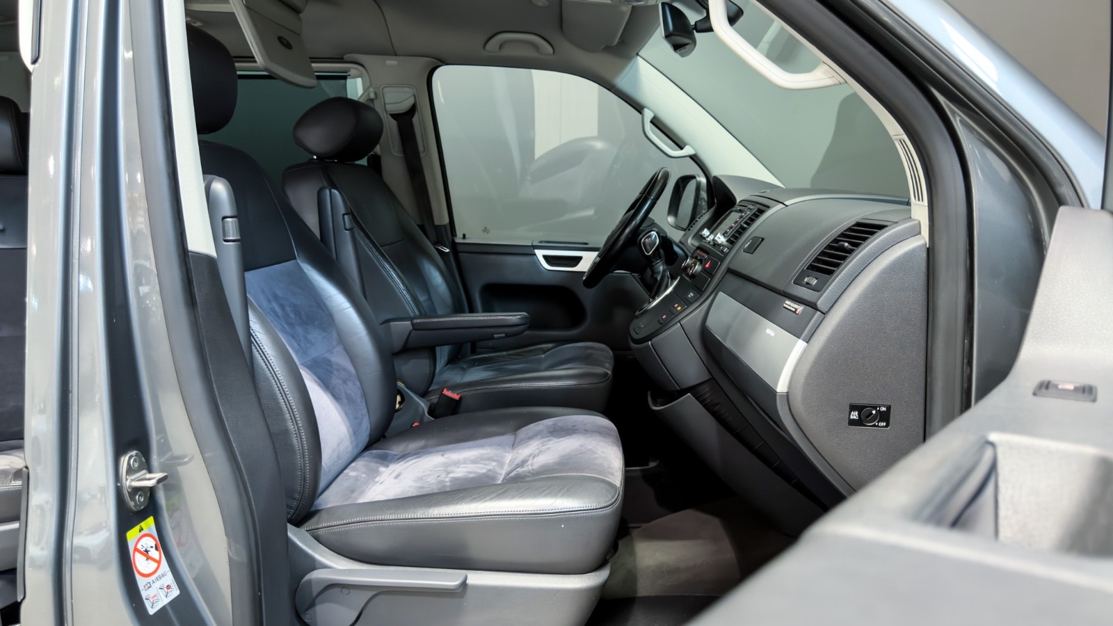 Volkswagen Multivan 2.0 TDI BMT DSG Sequential, 7-trins, 140ps, 2011