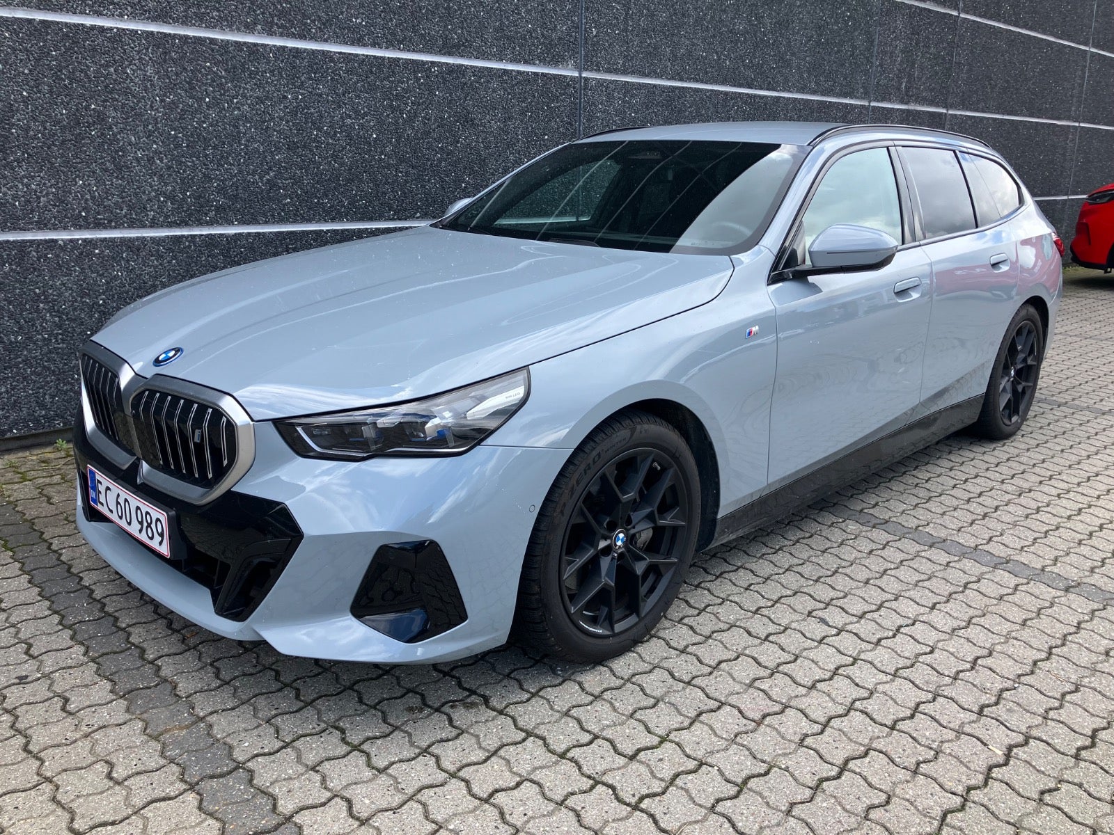 BMW i5 eDrive40 Touring, 340hp, 2025