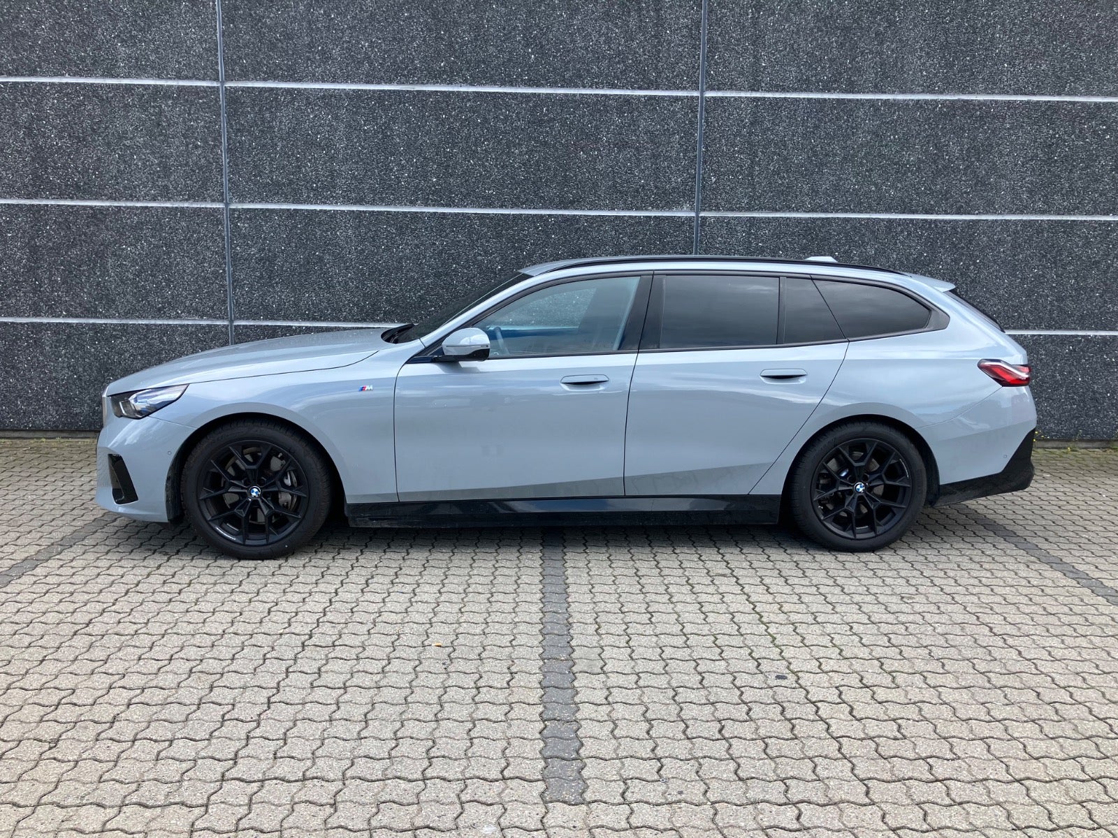 BMW i5 eDrive40 Touring, 340hp, 2025