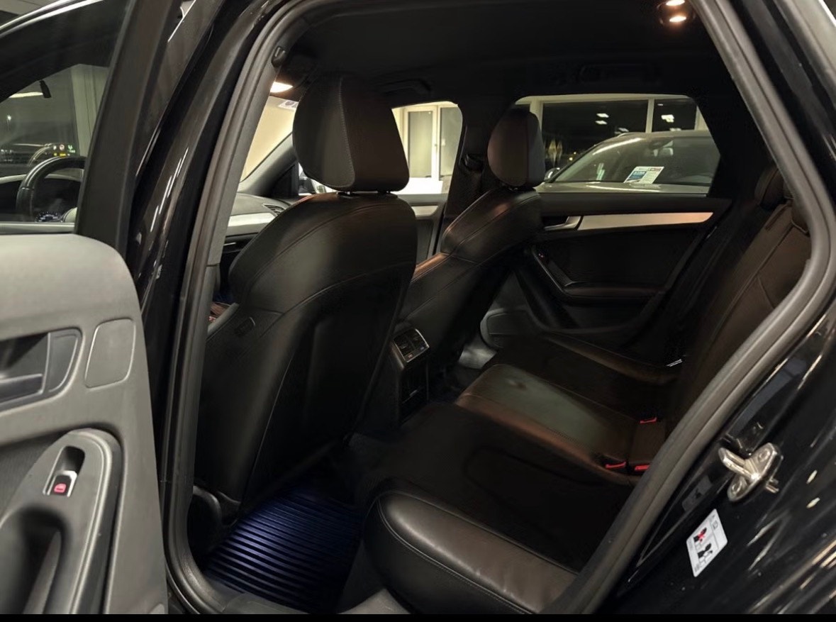 Audi A4 Avant 2.0 TDI DPF Multitronic, 177ps, 2013