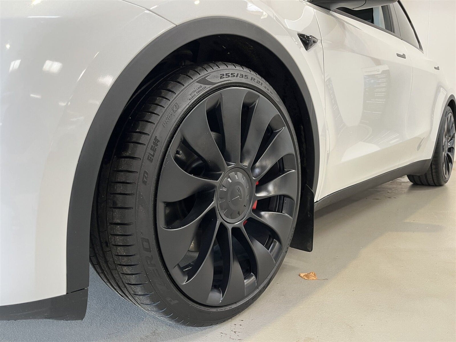 Tesla Model Y Performance, 534ps, 2024