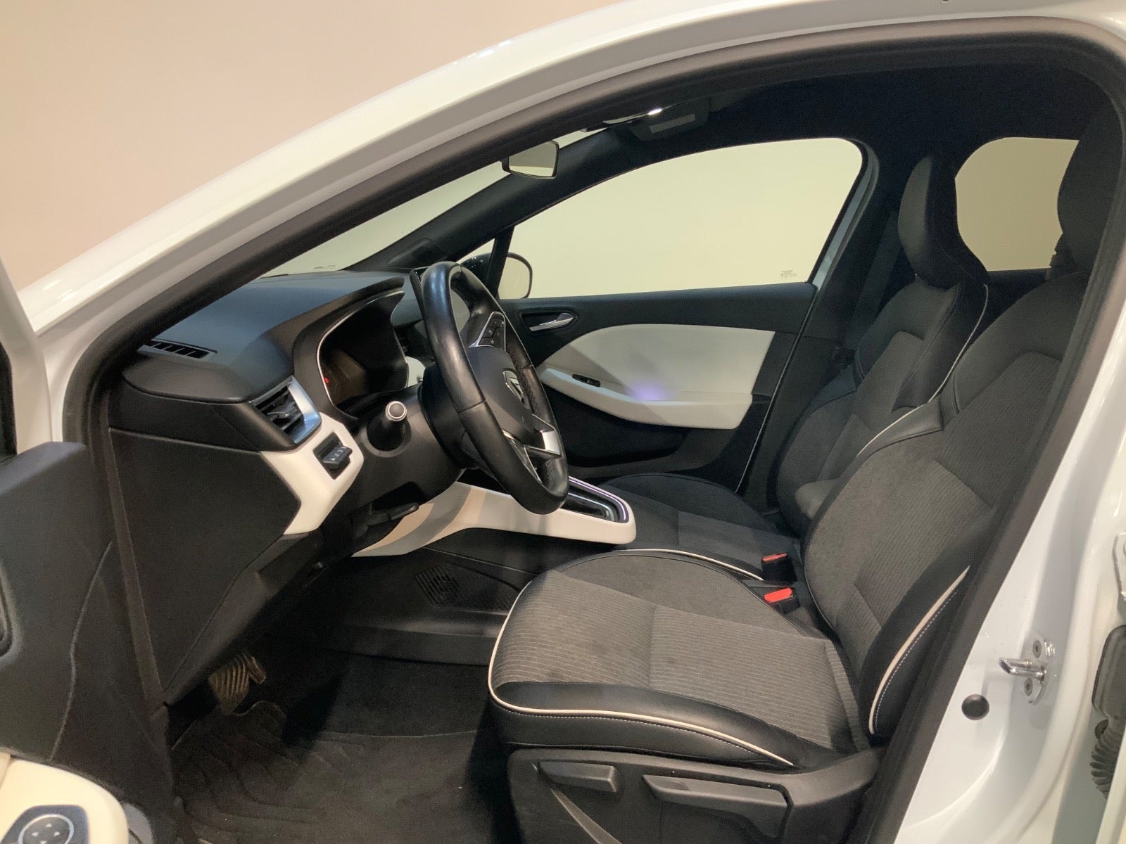 Renault Clio E-TECH 1.6 Hybrid MultiMode, 140ps, 2020