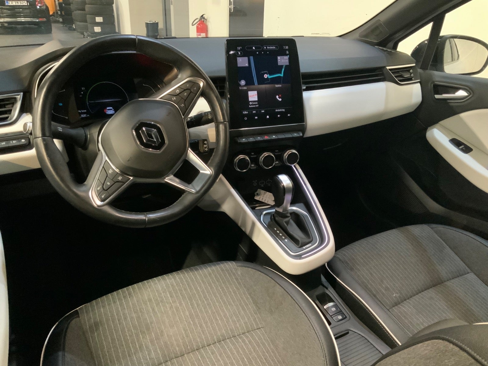 Renault Clio E-TECH 1.6 Hybrid MultiMode, 140ps, 2020