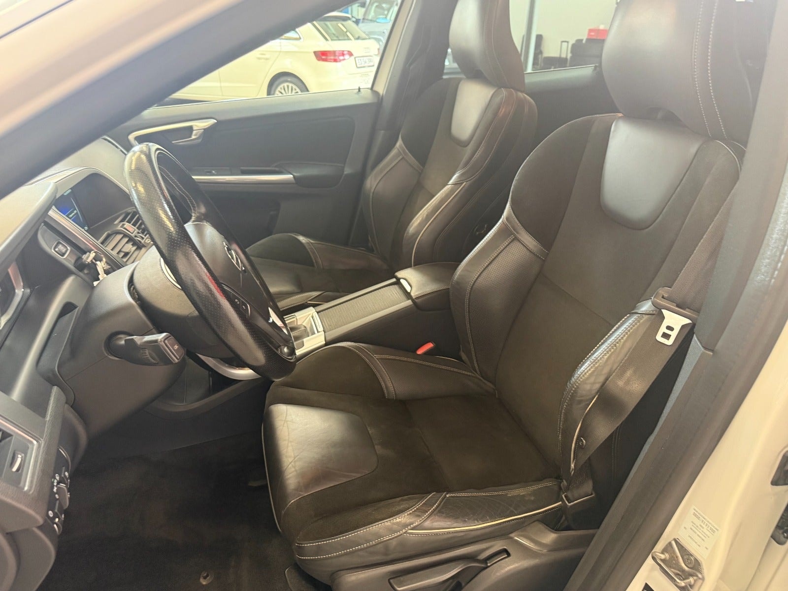 Volvo XC60 D4 Geartronic, 181hp, 2015