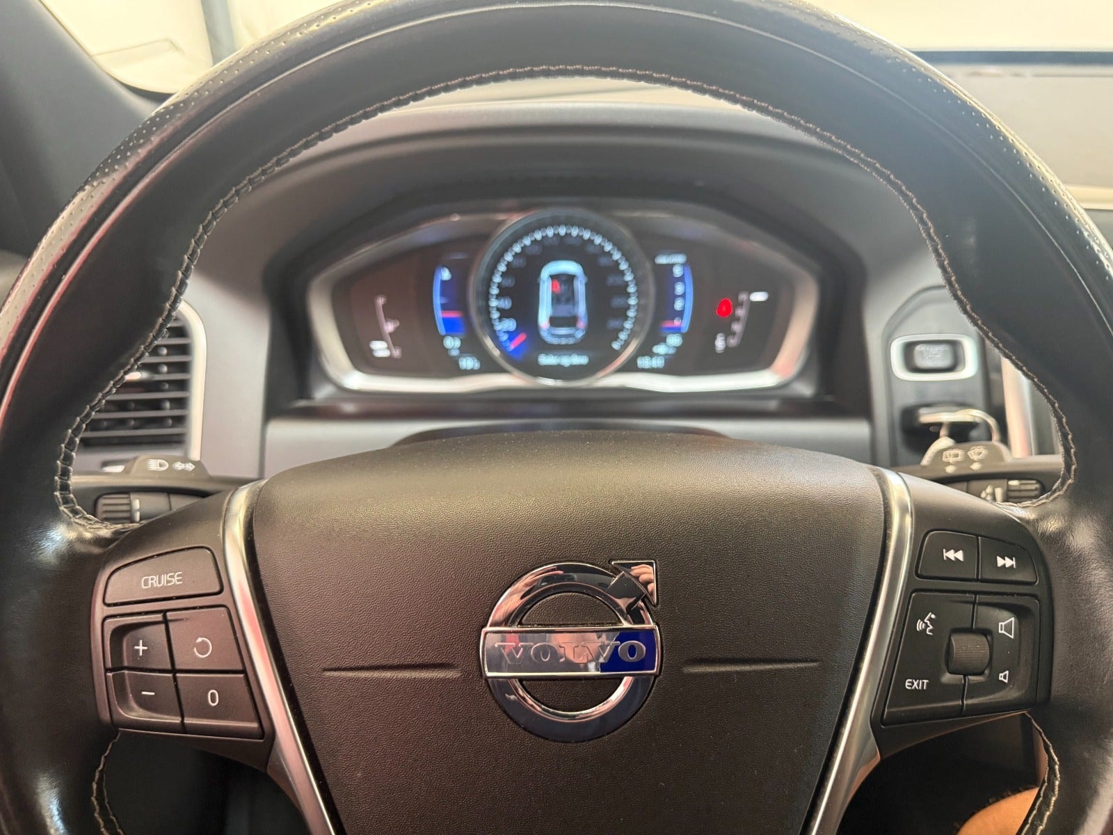 Volvo XC60 D4 Geartronic, 181hp, 2015