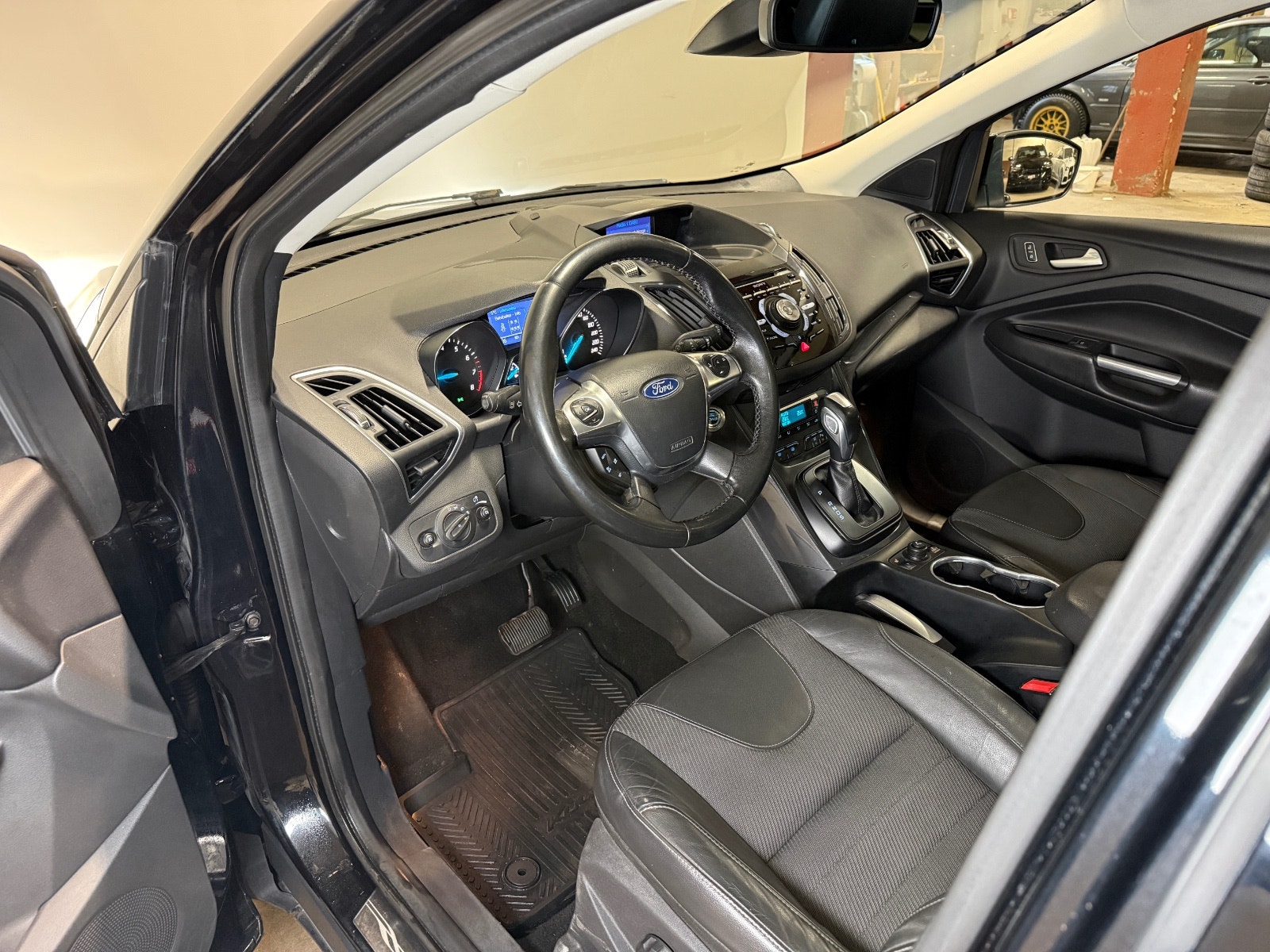 Ford Kuga 1.6 EcoBoost AWD SelectShift, 182hp, 2013