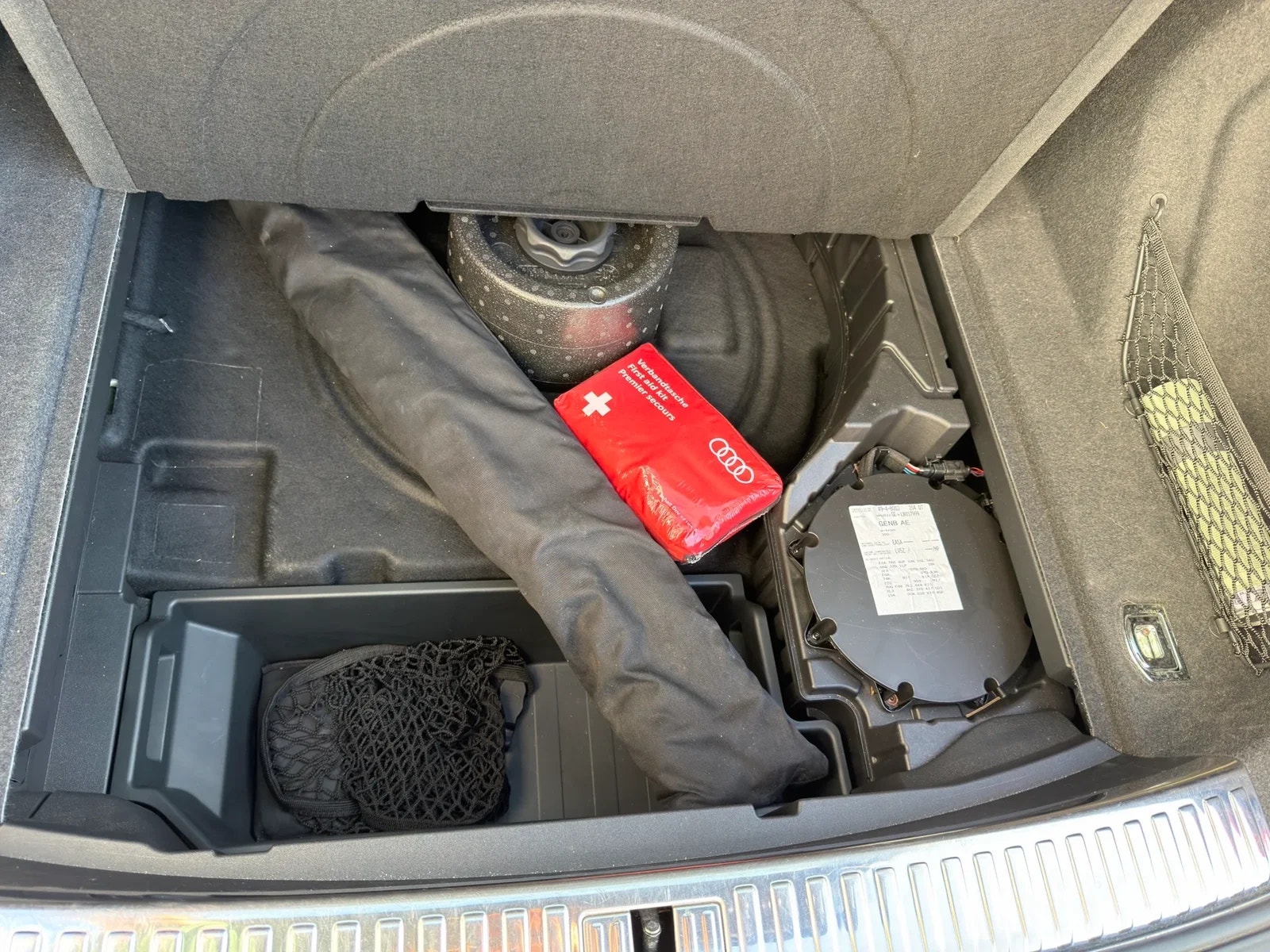 Audi e-tron 55 quattro, 408ps, 2020