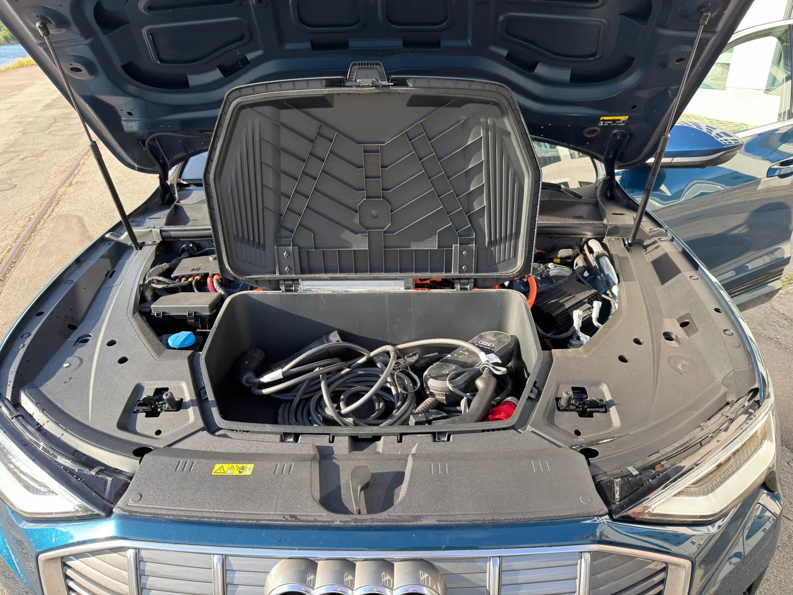 Audi e-tron 55 quattro, 408ps, 2020