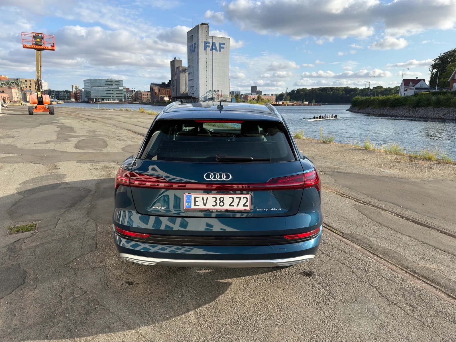 Audi e-tron 55 quattro, 408ps, 2020