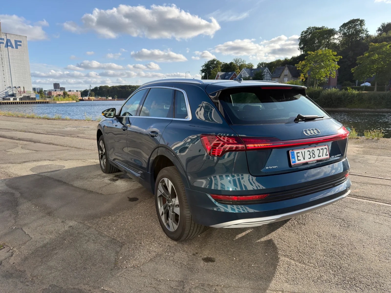 Audi e-tron 55 quattro, 408ps, 2020