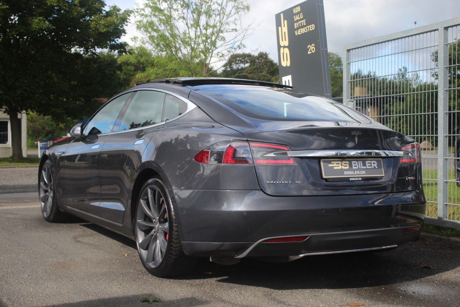 Tesla Model S P90D, 511ps, 2015
