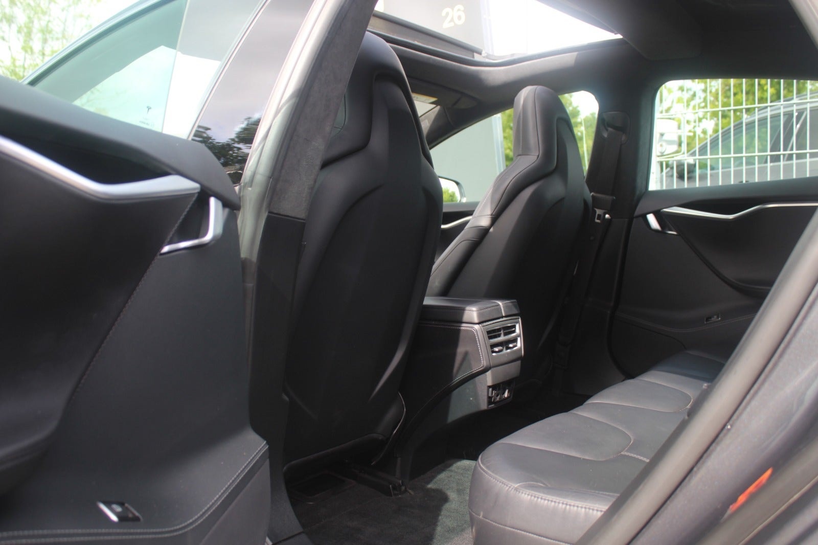 Tesla Model S P90D, 511ps, 2015