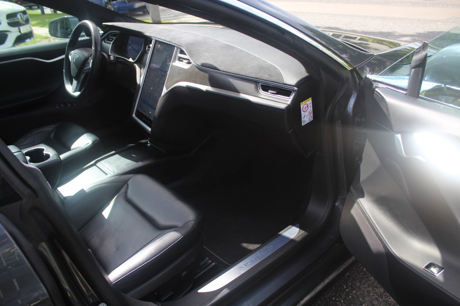 Tesla Model S P90D, 511ps, 2015