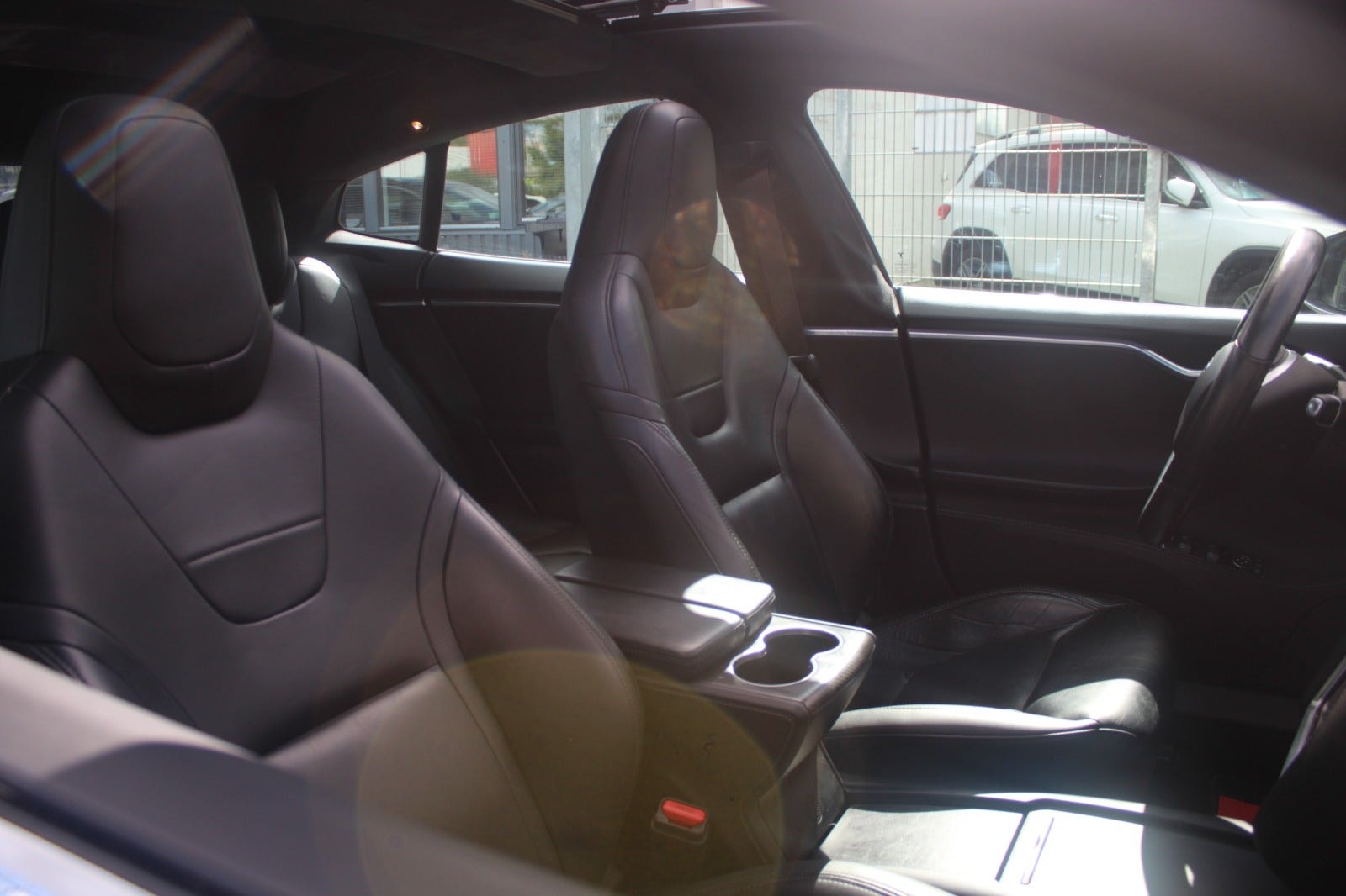 Tesla Model S P90D, 511ps, 2015
