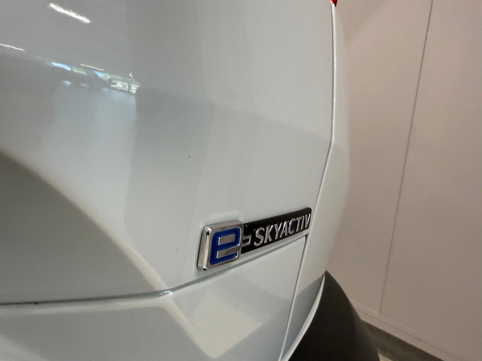 Mazda MX-30 e-Skyactiv EV, 143hp, 2021