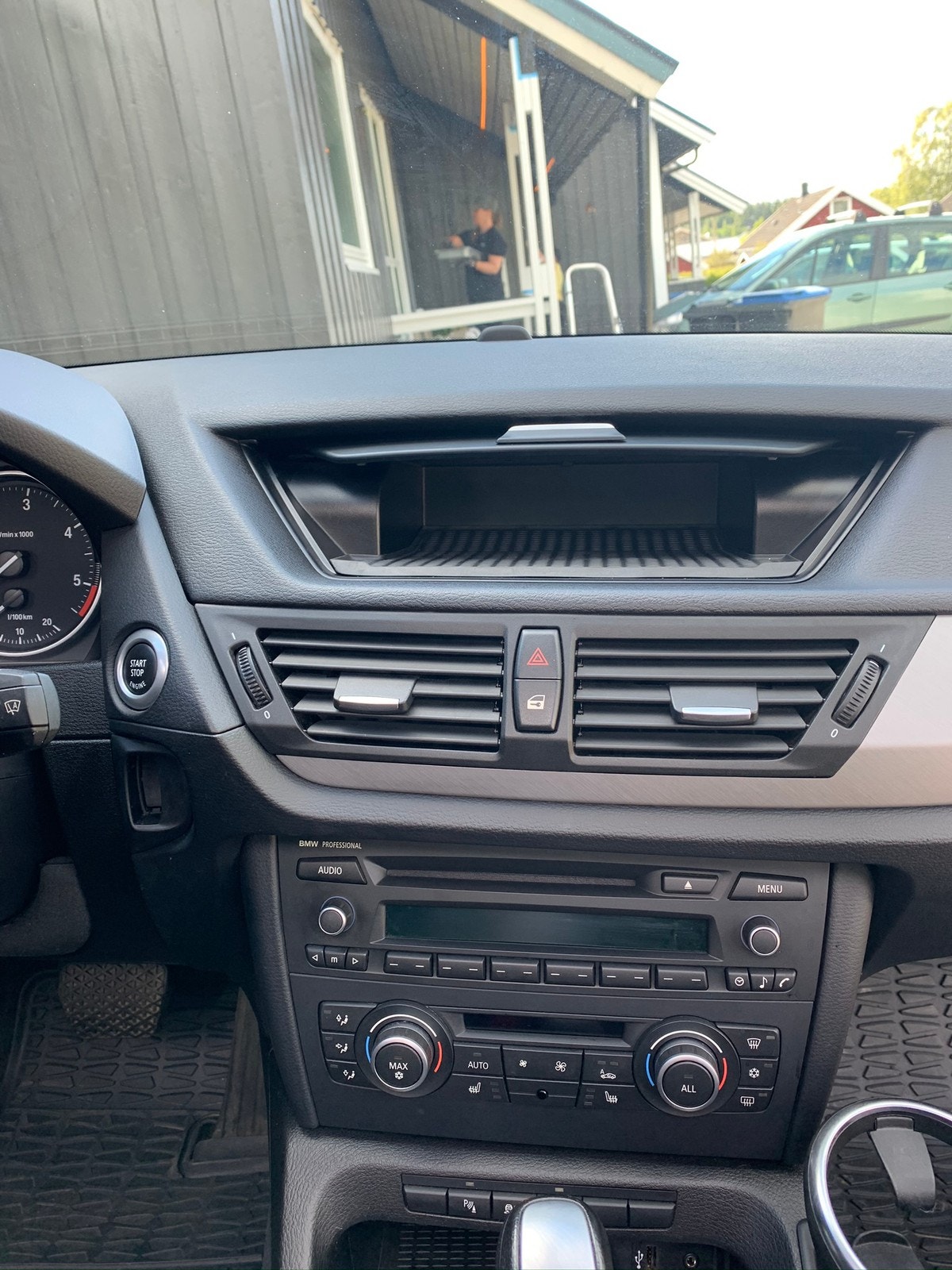 BMW X1 xDrive18d Steptronic, 136hp, 2012
