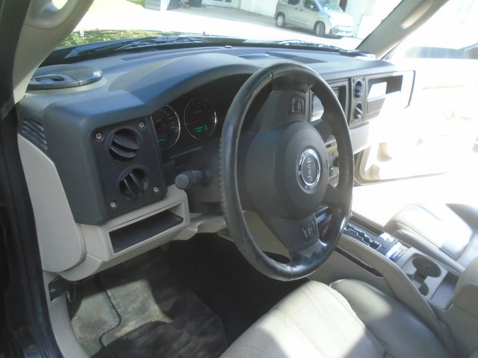 Jeep Commander 3.0 V6 CRD 4WD Automatic, 5-trins, 218ps, 2007