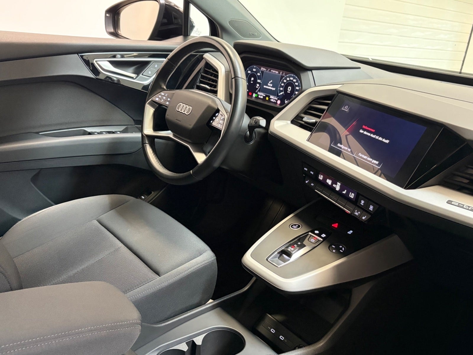 Audi Q4 40 e-tron, 204ps, 2022