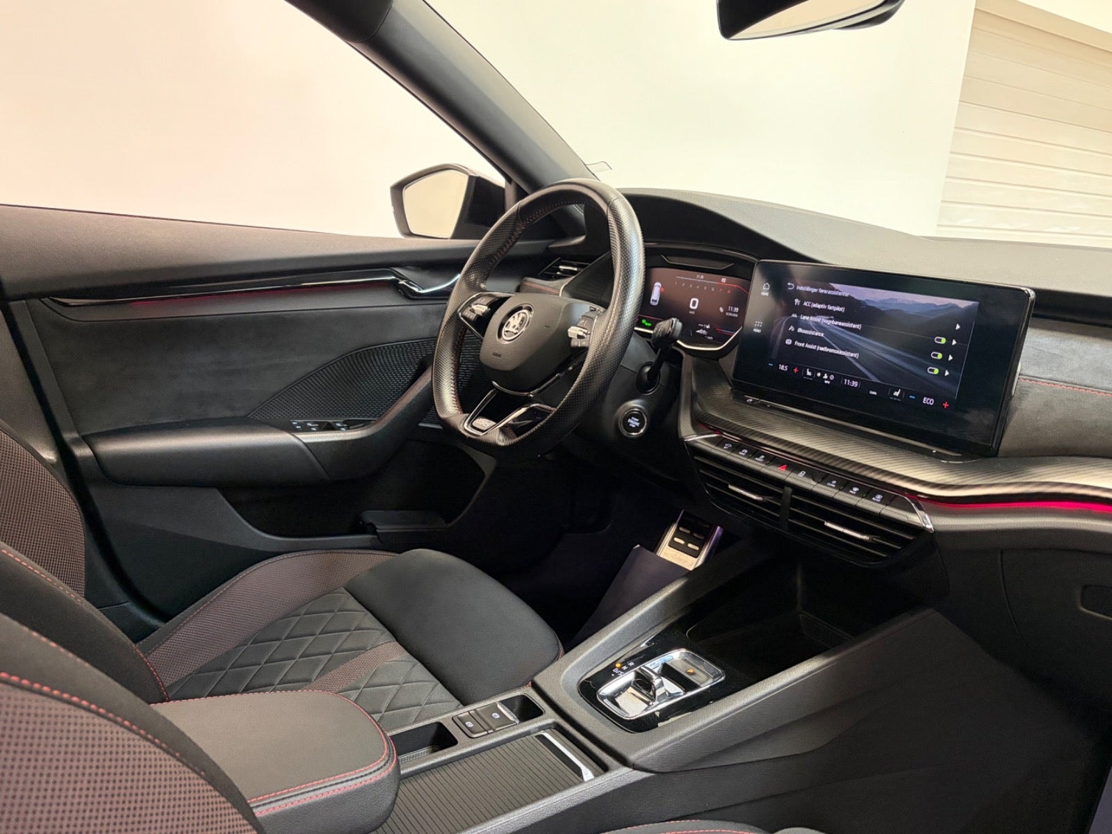 Škoda Octavia Combi RS iV DSG sekvensiell, 6-trinn, 245hk, 2021